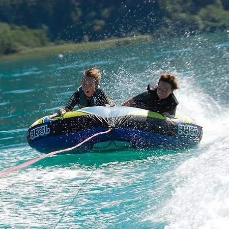 Seevilla Wienerroither アパート Pörtschach am Wörthersee